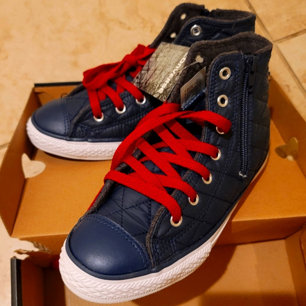 New Converse Boys Size